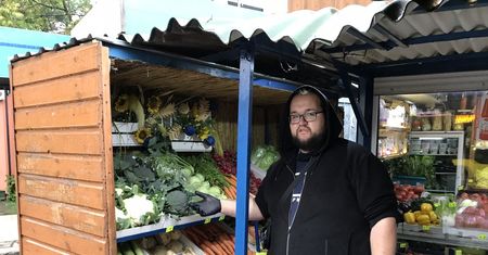 Spowiedź właściciela zieleniaka. "Denerwuje mnie, że jeździ się po pośrednikach przez drogą fasolkę"