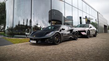 Lotus wraca do Polski. W pierwszym salonie królują potężne elektryki i bolid F1