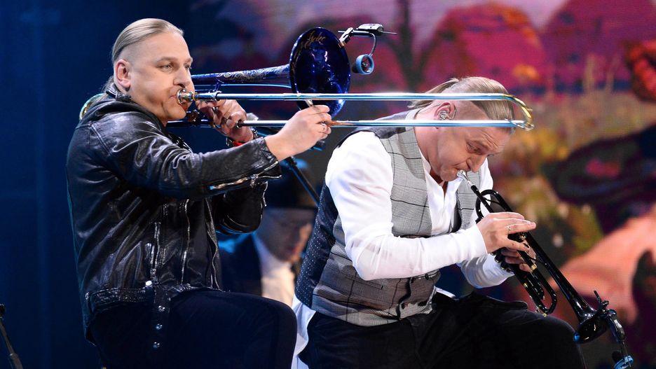 Bracia Golec tworzący zespół Golec uOrkiestra mieli zostać beneficjentami Funduszu Wsparcia Kultury, przyznano im niemal 2 miliony złotych