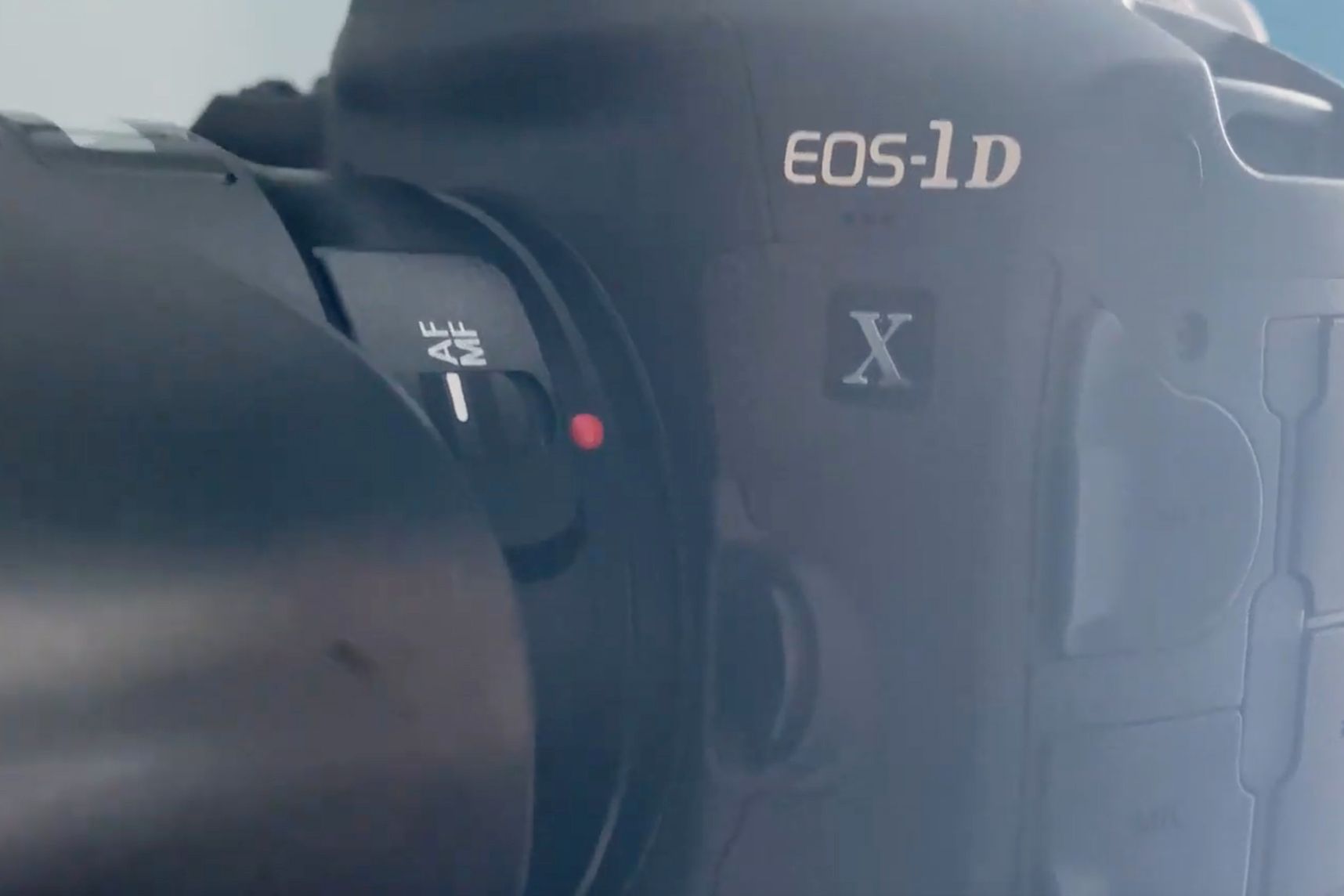 Canon EOS 1D-X Mark III: Aktualizacja błędu zawieszającego aparat już w kwietniu 1