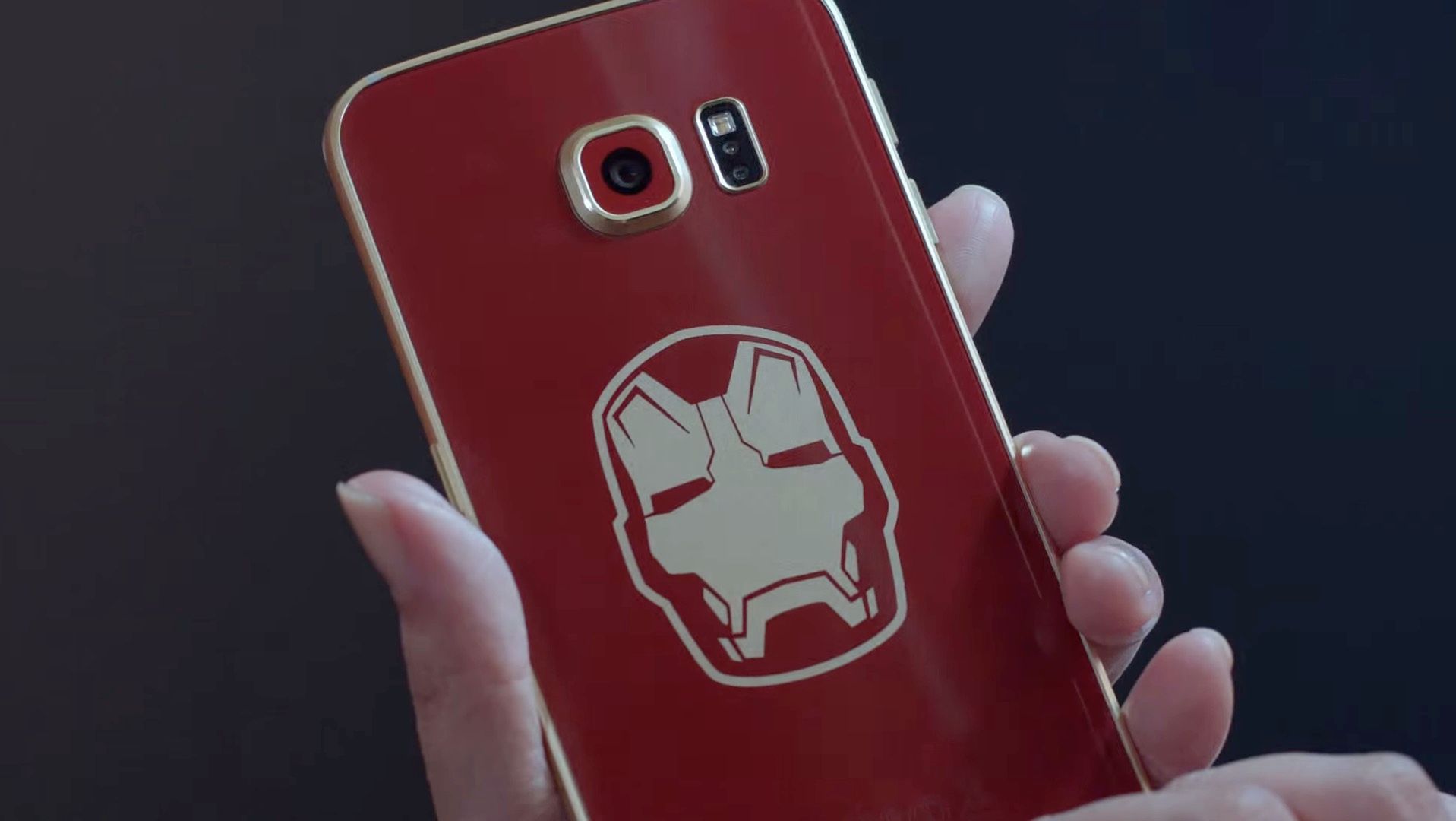 Galaxy S6 edge Iron Man Limited Edition oficjalnie. Jak prezentuje się S-szóstka w czerwono-złotej zbroi? 2