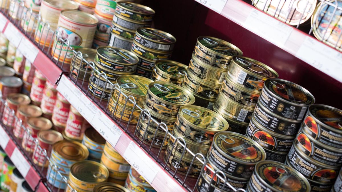 Jad kiełbasiany często występuje w konserwach