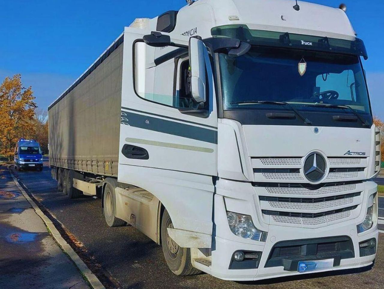 Warszawa: Policjanci ujawnili 90 wykroczeń u kierowcy ciężarówki