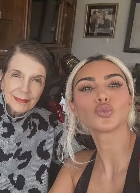 Kim Kardashian z babcią