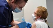 Szczepienia na COVID. Polacy ocenili system rejestracji. Sondaż
