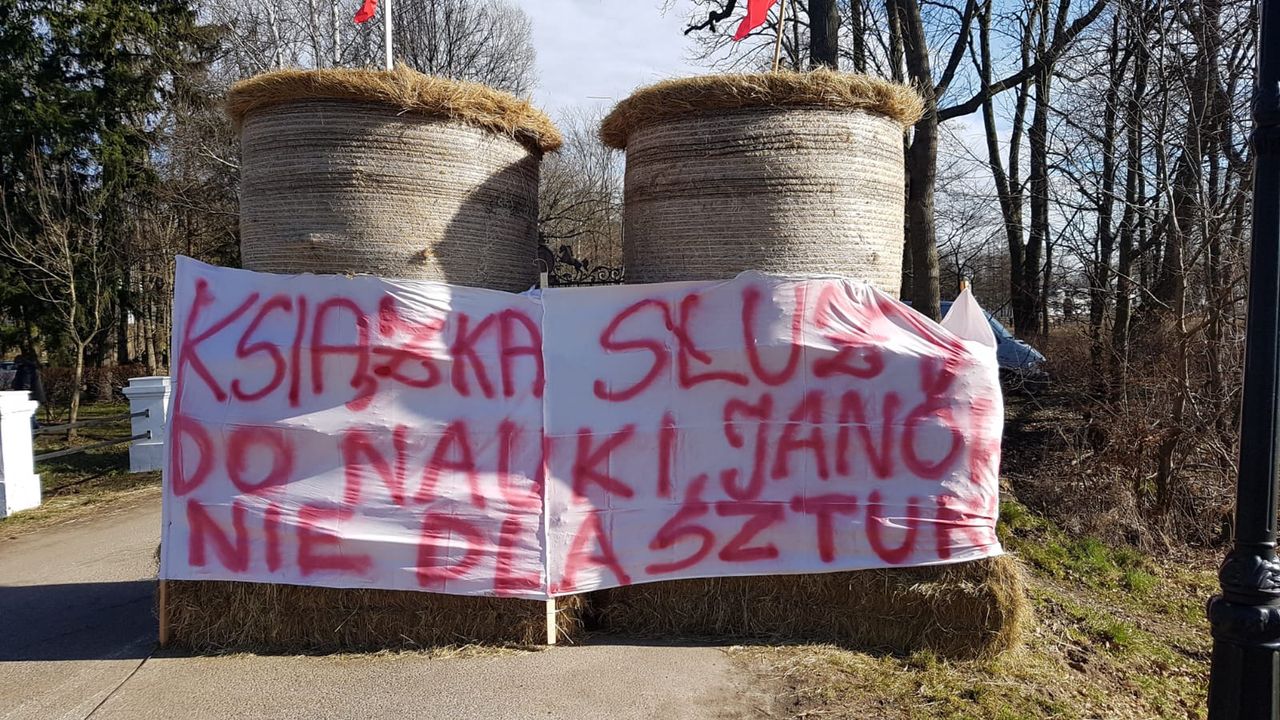 Protest w stadninie konie w Janowie Podlaskim