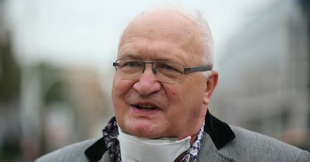 Trzecia dawka szczepionki na koronawirusa. "Niektóre kraje szczepią całe populacje"