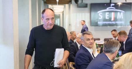 Kukiz wytyka zmianę w Sejmie. Przywołał scenę z "Misia"