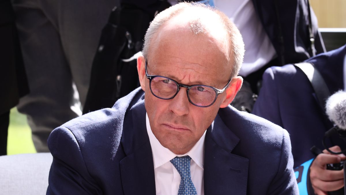 German Chancellor Friedrich Merz sits with other leaders at a reunion meeting during the G7 Summit in Kananaskis, Canada, 17 June 2025. World leaders are gathered from 15 to 17 June 2025 for the annual G7 Summit. EPA/TERESA SUAREZ Dostawca: PAP/EPA.