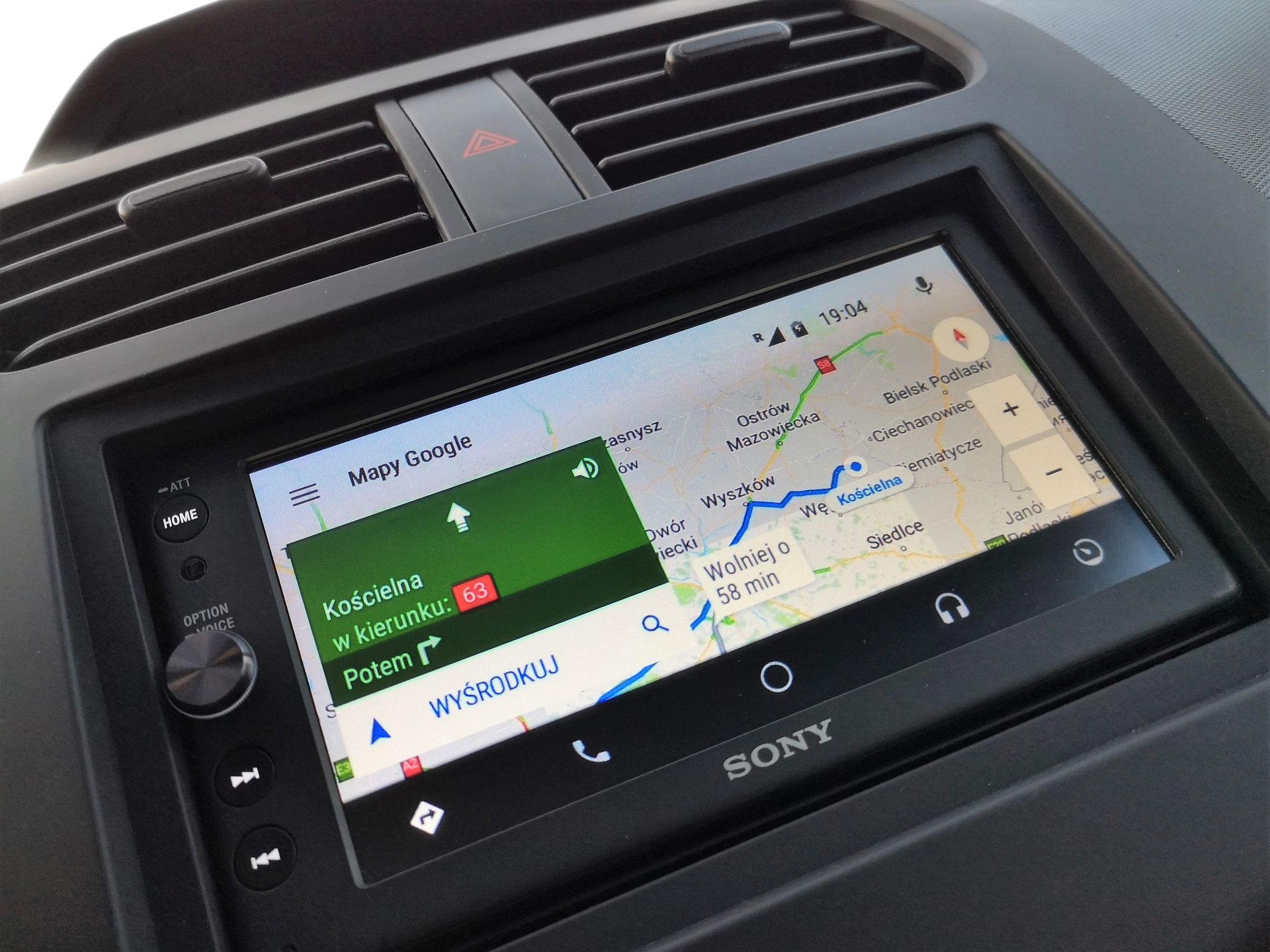 Sony XAV-AX100: sposób na Android Auto i Apple CarPlay w każdym samochodzie 25