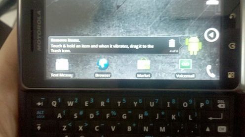 Motorola Droid 2 - procesor 1 GHz i Android 2.2! 1