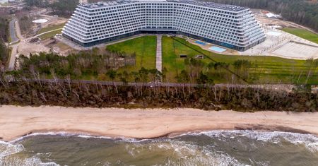 Hotel Gołębiewski w Pobierowie. Niemcy patrzą z zazdrością