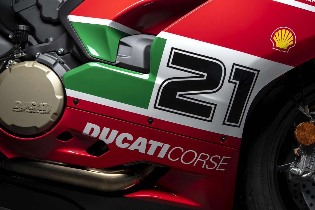 Ducati Panigale V2 Bayliss 1st Championship 20th Anniversary