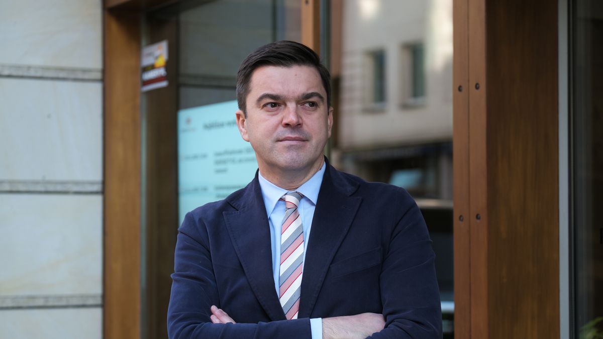 Wojciech Andrusiewicz
Kalbar
PAP, Polskiej Agencji Prasowej, posta�, sesja zdj�ciowa, studia pap, Studio PAP, polityk, polityka, portret