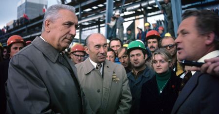 21 lat temu Polacy żegnali Gierka. Jak dobrze znasz epokę jego rządów?
