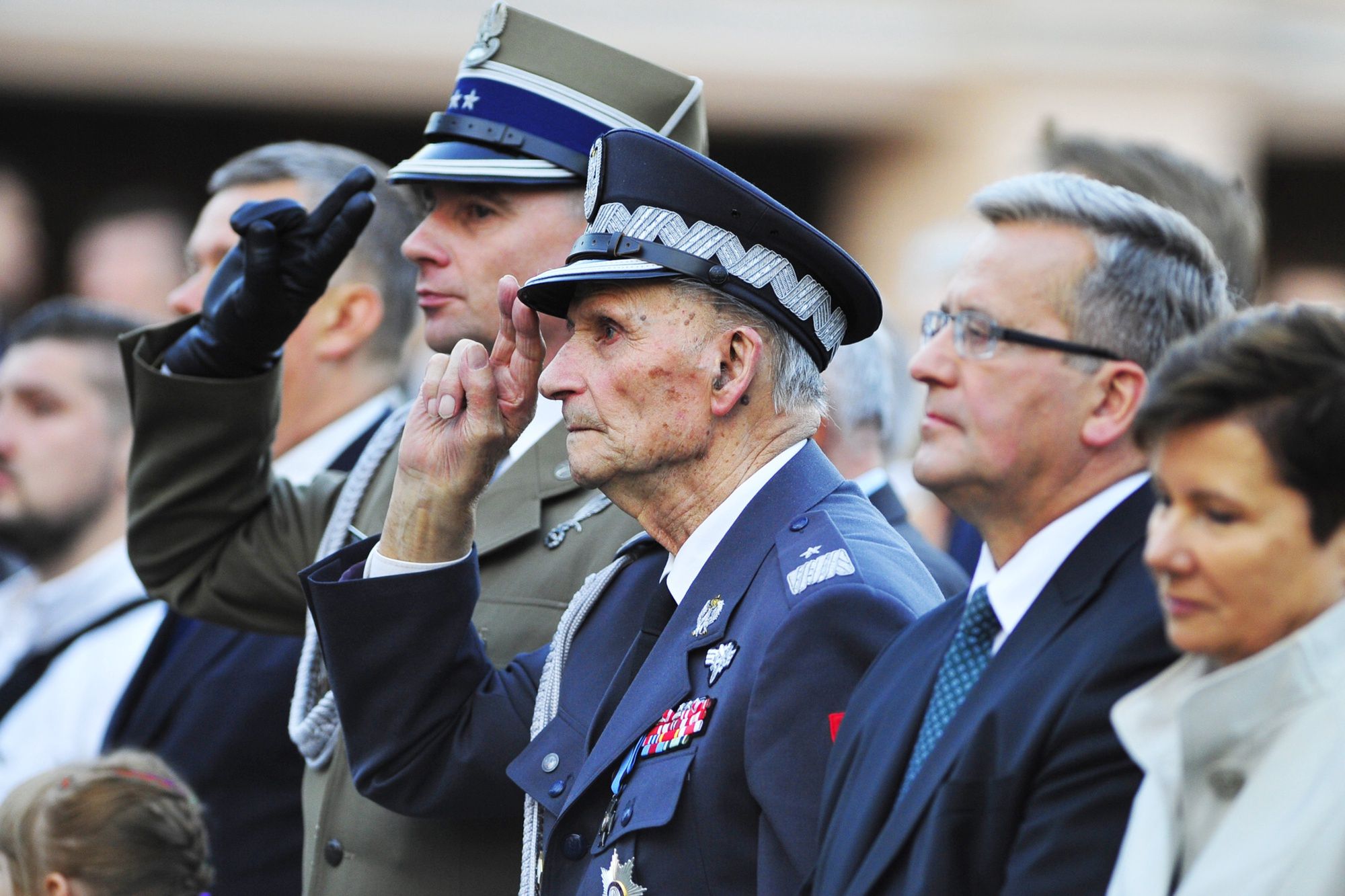 Gen. Ścibor-Rylski, Bronisław Komorowski i Hanna Beata Gronkiewicz-Waltz podczas  Koncertu Czas Honoru 