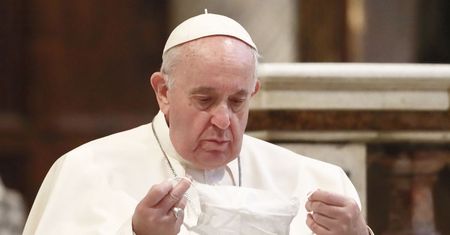 Papież Franciszek może mieć koronawirusa. Watykan na razie milczy