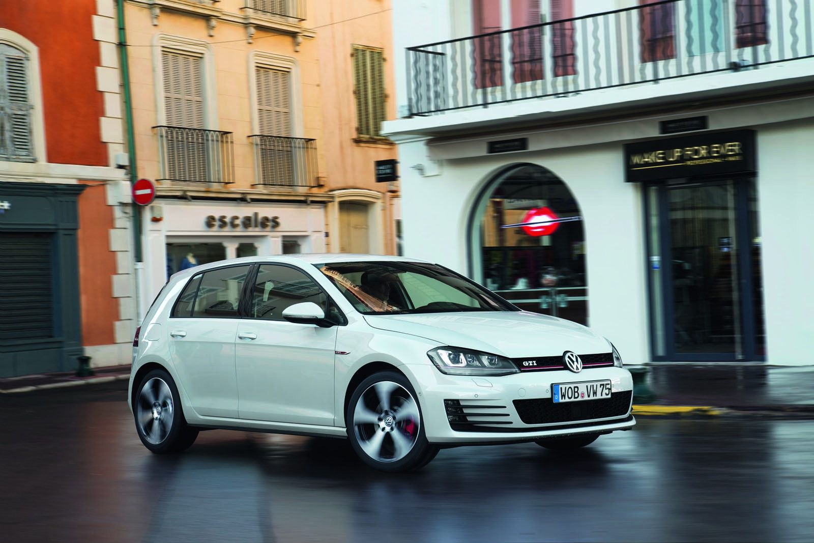 Volkswagen Golf VII GTI - efektowne zdjęcia rasowego hot-hatcha [galeria] 18