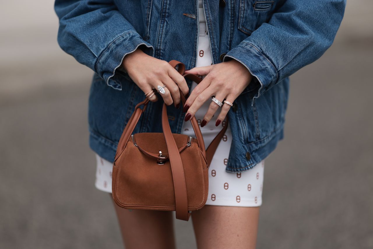 Oszustwo "na bransoletkę". Nowy trik złodziei. Włoska policja ostrzega