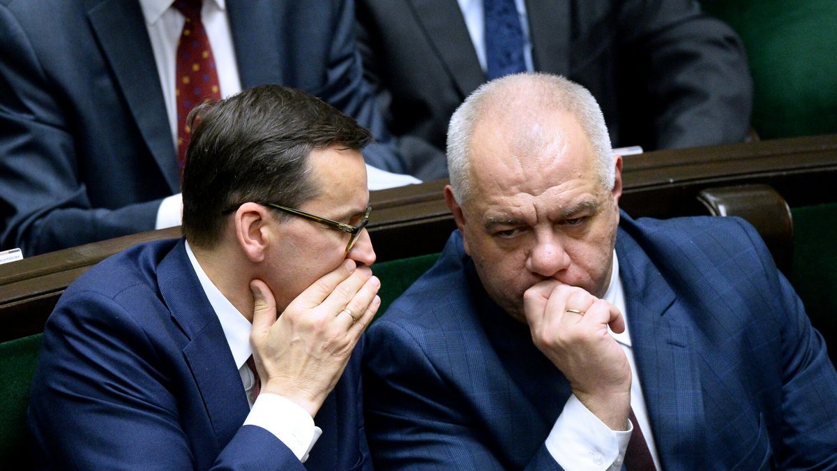 1. posiedzenie Sejmu IX kadencji
Fot. Jan Bielecki/East News, Warszawa. 13.11.2019. Inaguracyjne posiedzenie Sejmu IX kadencji - wznowienie obrad.
N/z: premier Mateusz Morawiecki, Jacek Sasin
Jan Bielecki