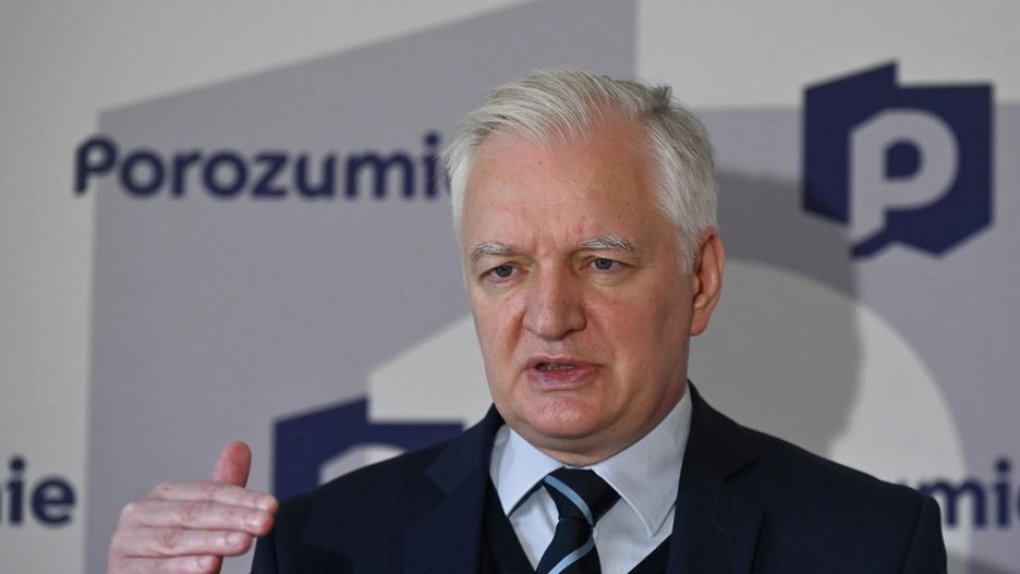 Jaros�aw GowinKrak�w, 28.05.2022. Prezes Porozumienia Jaros�aw Gowin podczas konferencji prasowej w swoim biurze poselskim w Krakowie, 28 bm. na kt�rej przedstawione zosta�y postulaty programowe Porozumienia. (as/doro) PAP/Art Service 2Art Service 2biuro poselskie, konferencja, polityk, polityka, porozumienie, prasowa
