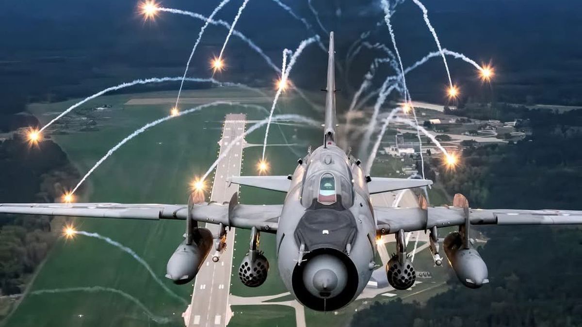 Pożegnalny lot polskich Su-22