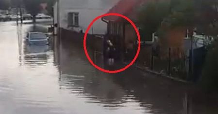 Woda niemal po kolana. Nagranie z Sokółki