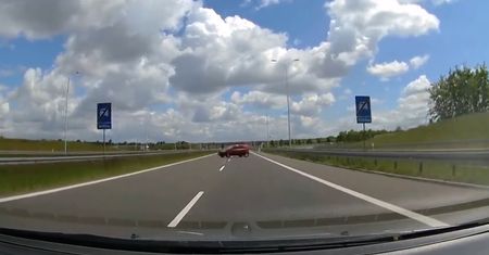 Autem pod prąd na S17. "Zabije ktoś panią". Błyskawiczna reakcja kierowcy