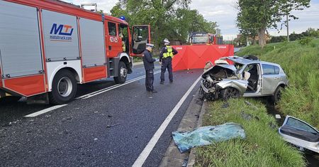 DK 22. Tragiczny wypadek pod Człuchowem. Dwie osoby nie żyją