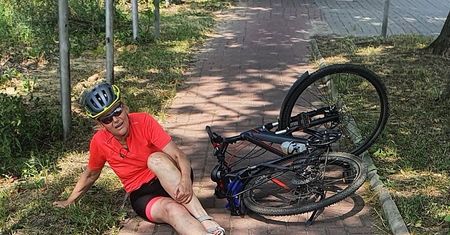 Wypadek radnej PiS na rowerze. O dziurze wiedziała od lat