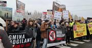 Mogliany: Protest! Blokują zakopiankę. W gminie planowana jest nowa trasa S7 i kolej Kraków - Myślenice. "Mamy być węzłem dla całego kraju?"
