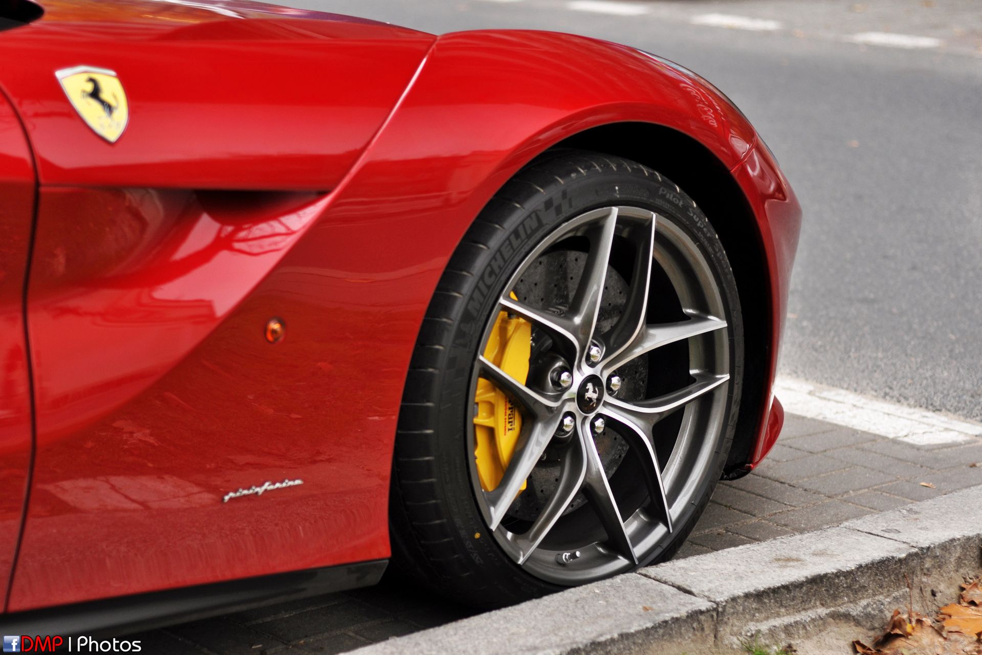 Ferrari F12berlinetta ulicznie 3