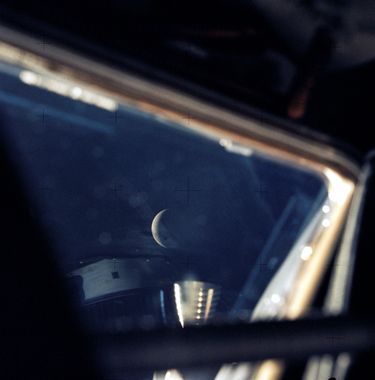 Tak Księżyc widziała załoga Apollo 13. Podobne widoki będą mieli astronauci misji Artemis II
