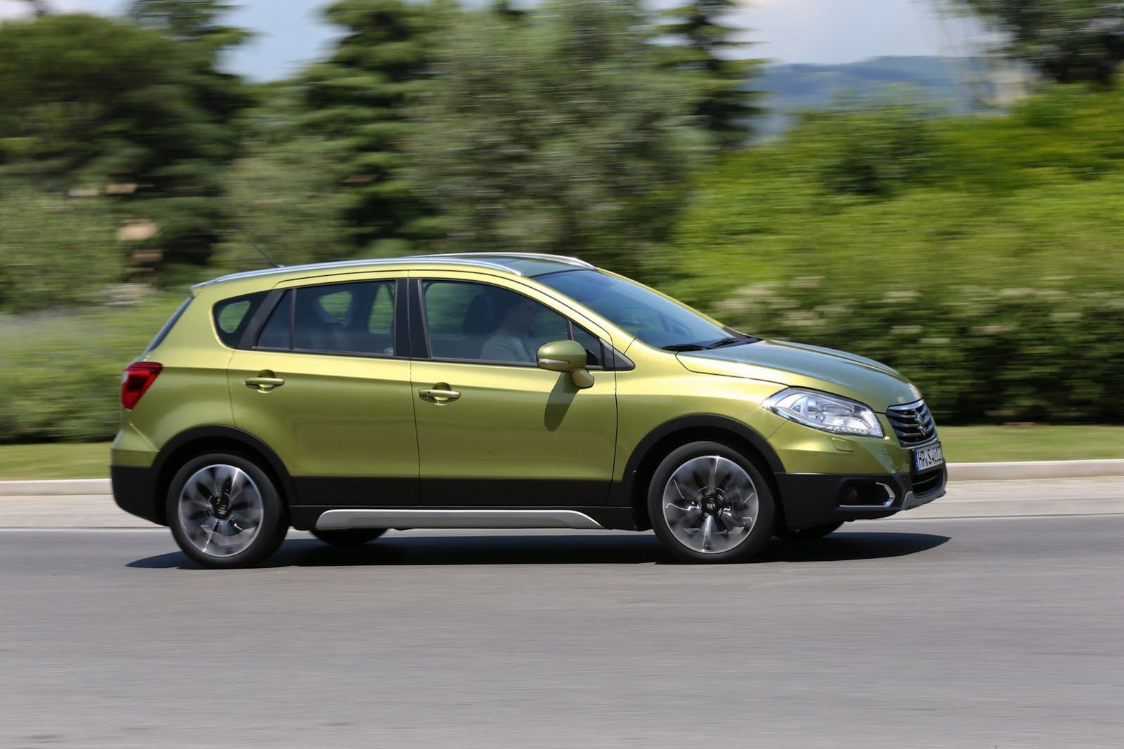 Nowe Suzuki SX4 - japoński crossover w szczegółach [galeria] 12