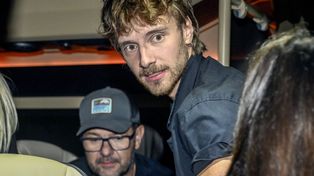 O romansie mało kto wiedział. Interweniował Karolak