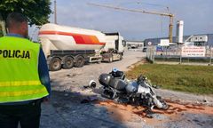 Koszmarny wypadek policjanta. Był na służbie. Teraz pilnie potrzebuje krwi