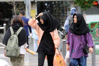 Władze zamykają firmy za brak hidżabu. Dziesiątki tysięcy Irańczyków tracą pracę