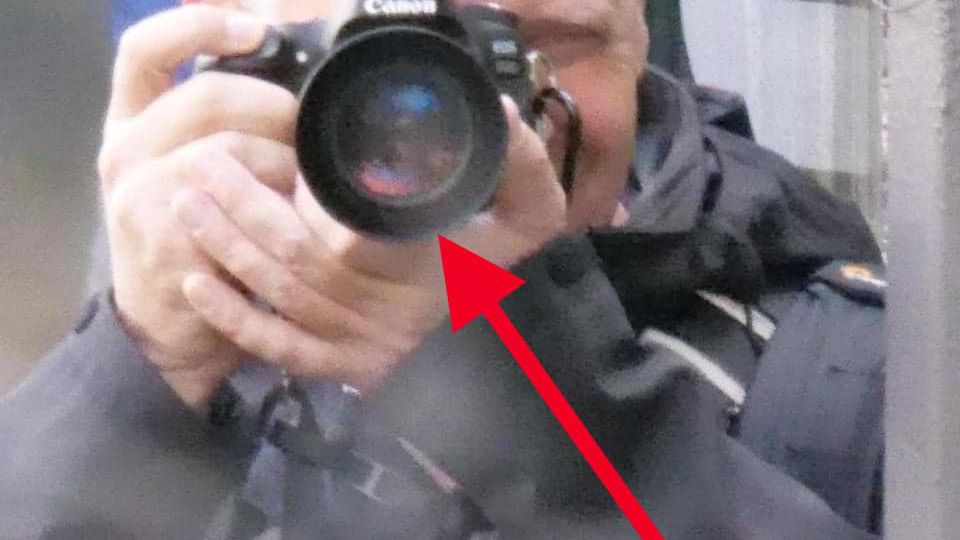 Rozpoznany jako funkcjonariusz rosyjskich służb mężczyzna monitorował wiec we Francji