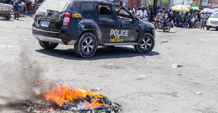 Działo się w nocy. Terror na Haiti. Surinam chce wysłać wojsko