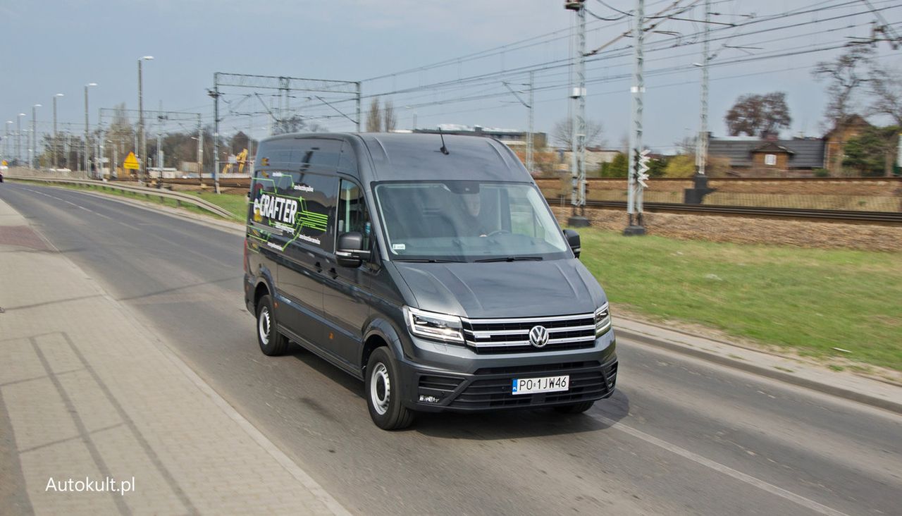 Volkswagen e-Crafter ma w Polsce ok. tonę ładowności. Za granicą - znacznie więcej