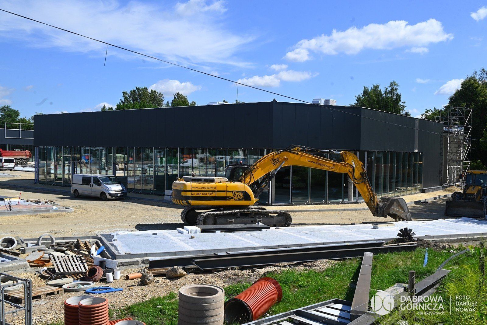 Kolejny park handlowy w województwie śląskim. Zakupy robiliśmy tu w Realu, potem Auchanie, a teraz będzie to S1