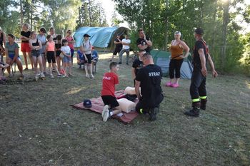 Młodzi druhowie i druhny z gminy Gołańcz wspólnie spędzają wakacje