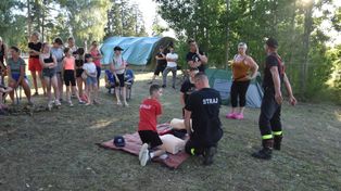 Młodzi druhowie i druhny z gminy Gołańcz wspólnie spędzają wakacje