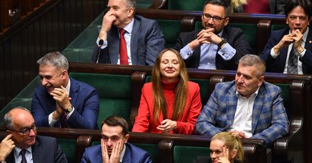 Dziemianowicz-Bąk traci szansę, by zastąpić Czarnka. Tusk zdecydował