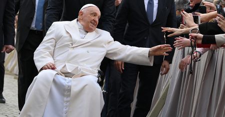 Nie dokończył audiencji. Papież przeprosił wiernych