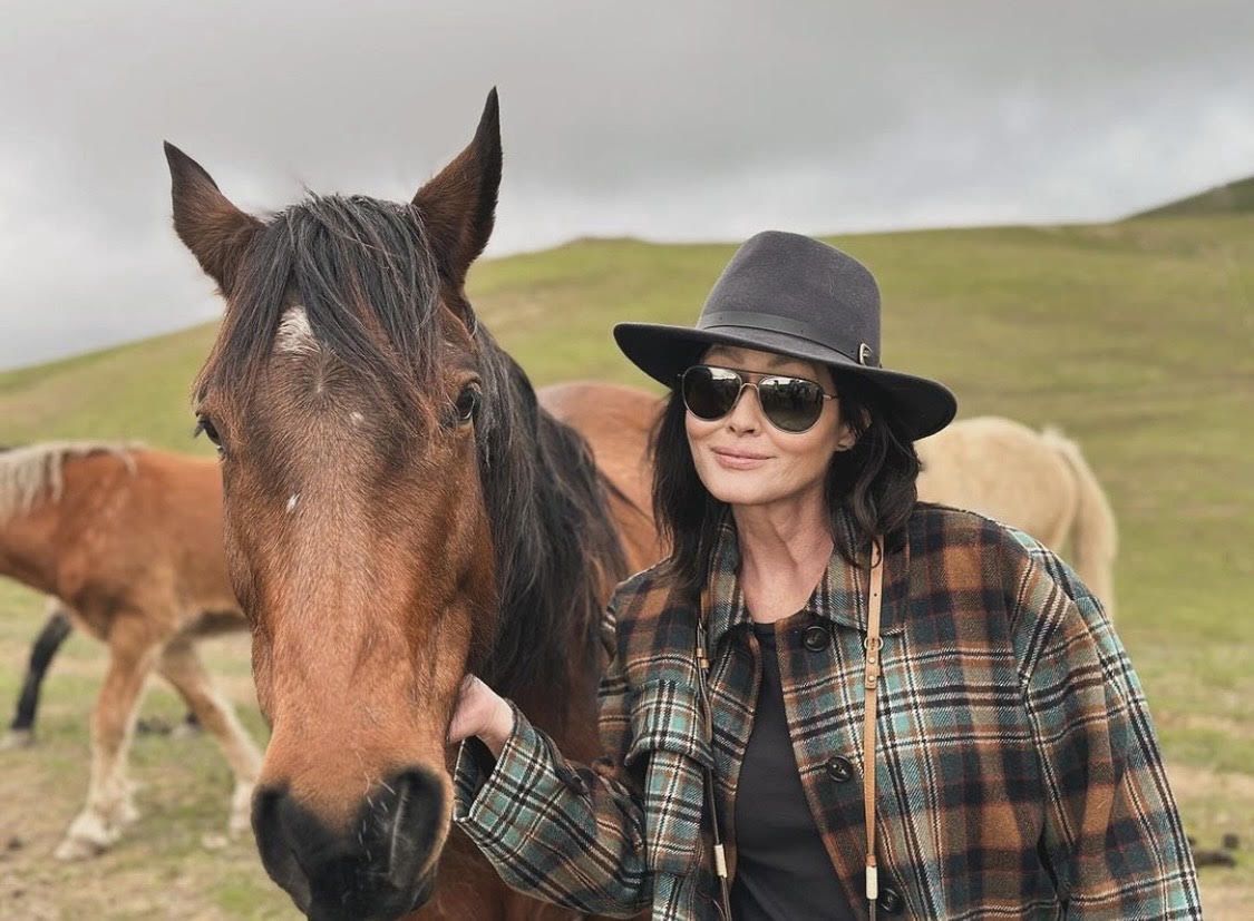 Shannen Doherty zwraca uwagę na okrutne traktowanie dzikich koni
