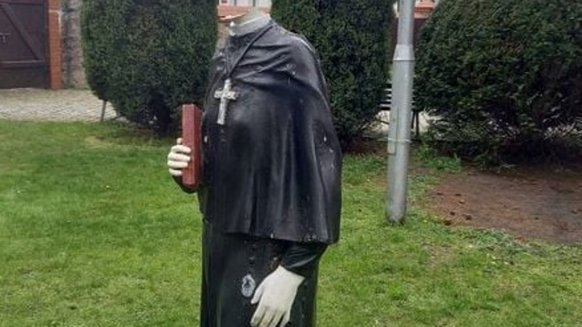 Pomnik został zniszczony