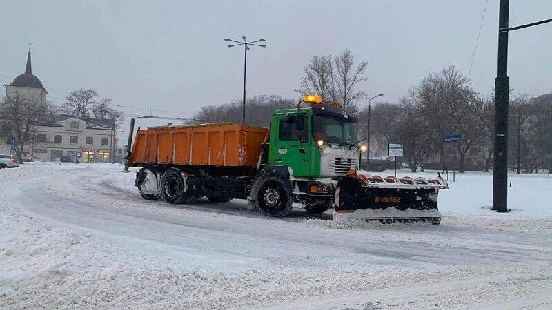 odśnieżanie zima śnieg pługopiaskarka