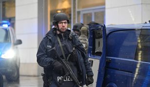 Strzały w Dreźnie. Uzbrojony mężczyzna wziął zakładników