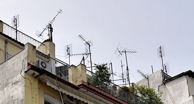 Mniej pasma dla naziemnej telewizji? UKE szykuje się na taki wariant